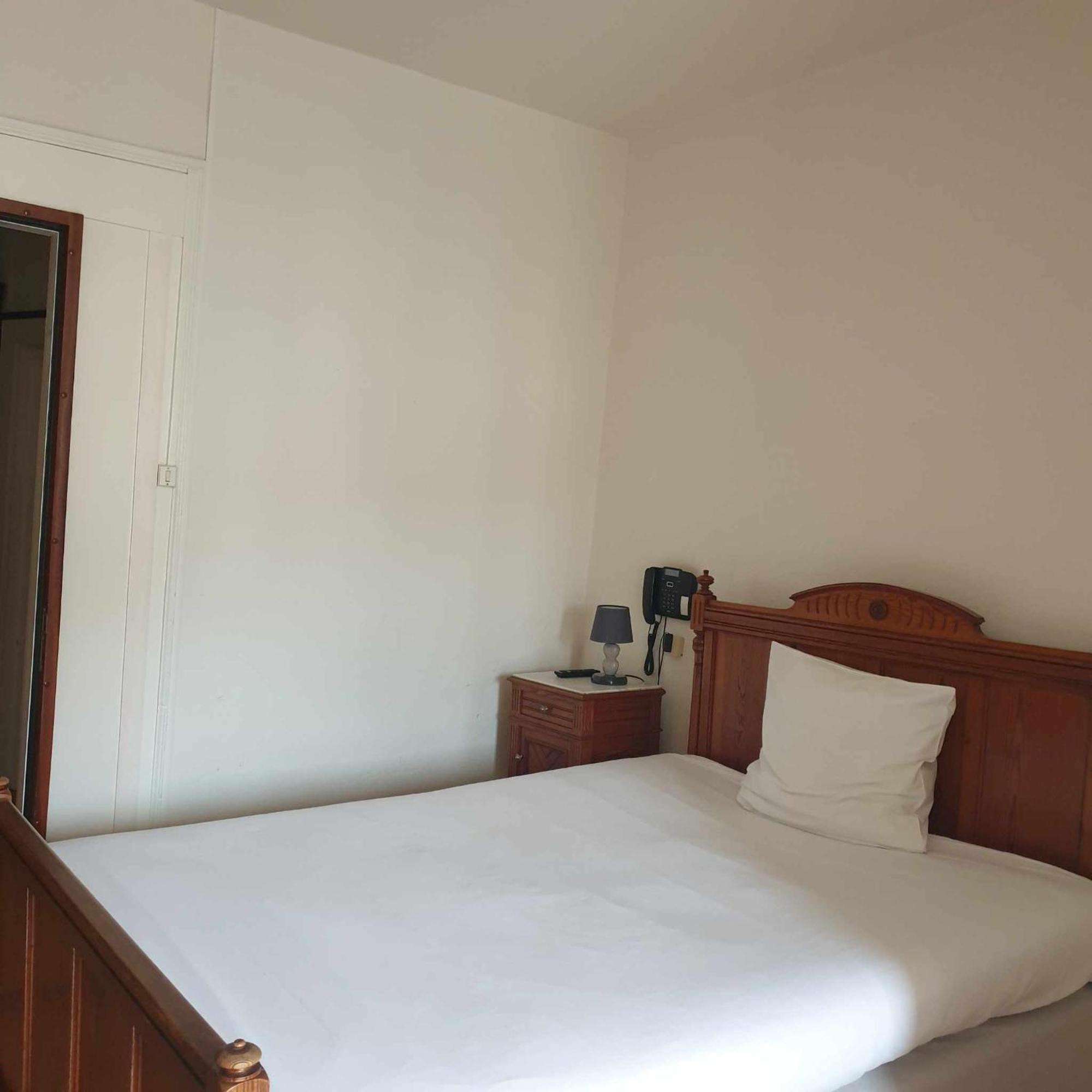 Hotel Des XII Apotres & De La Cle Des Champs Contrexéville Zewnętrze zdjęcie