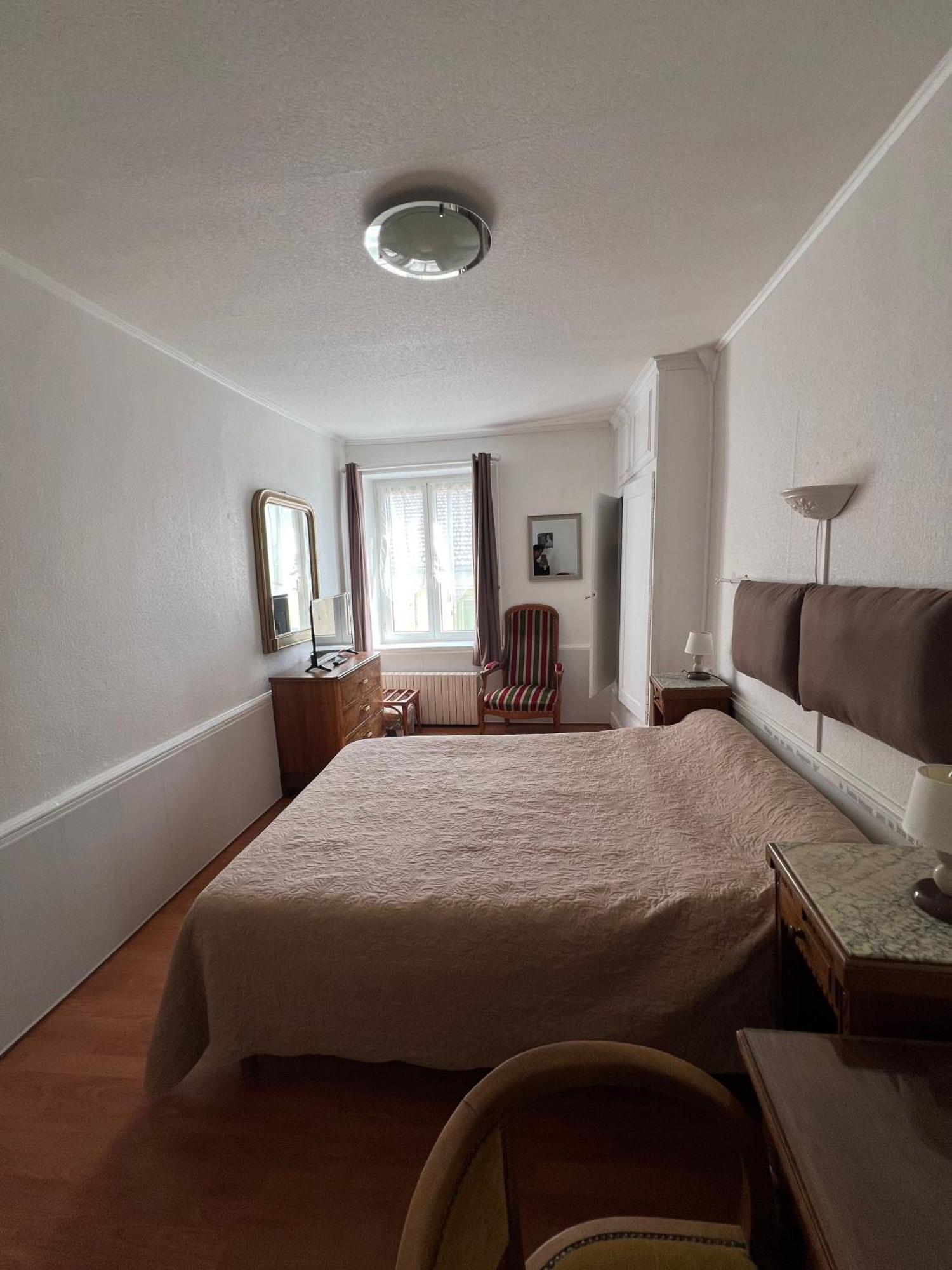 Hotel Des XII Apotres & De La Cle Des Champs Contrexéville Zewnętrze zdjęcie